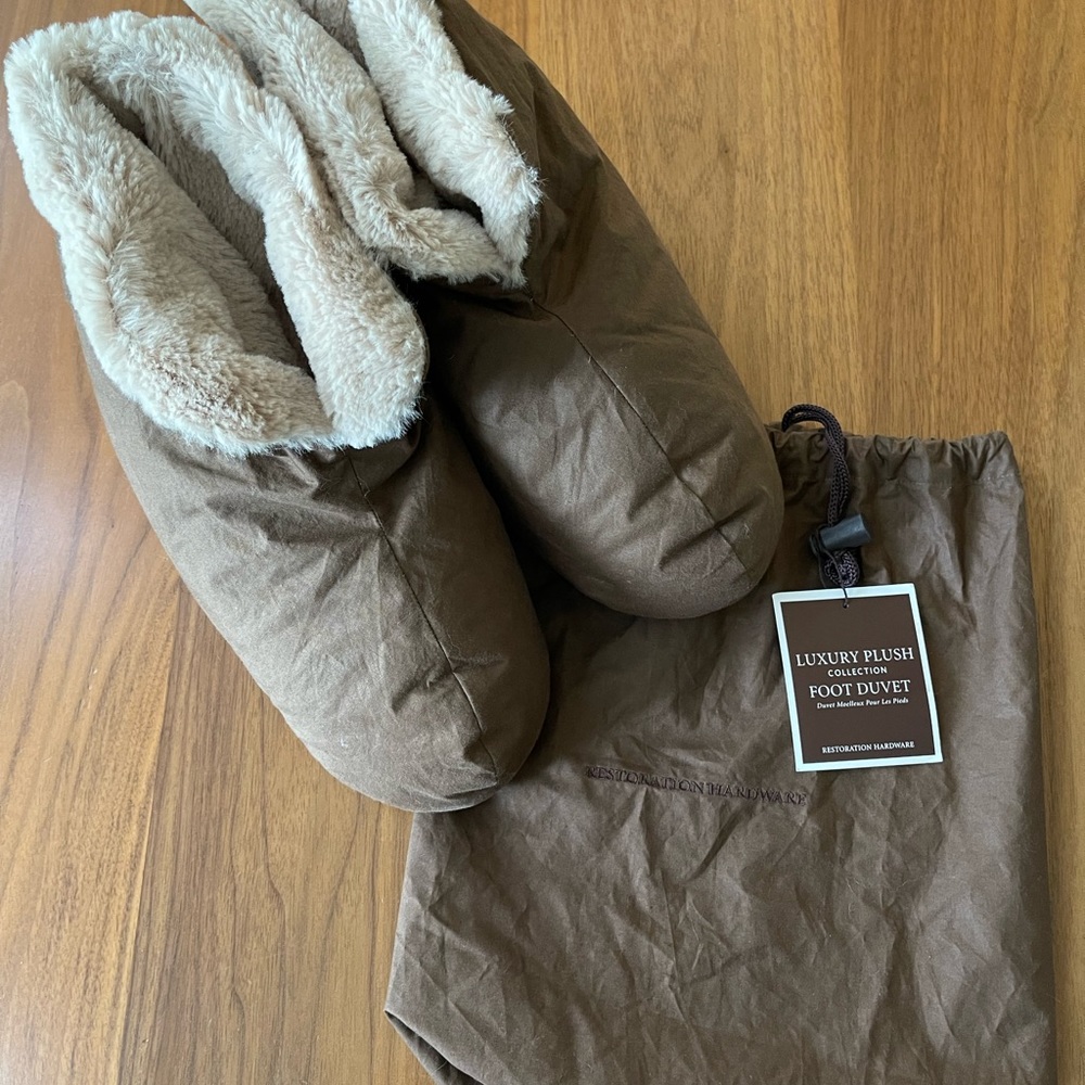 🆕 Luxury Plush Foot Duvet by Restoration Hardware